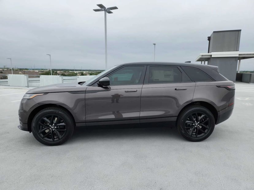 2026 LAND ROVER Range Rover Velar - Image 4