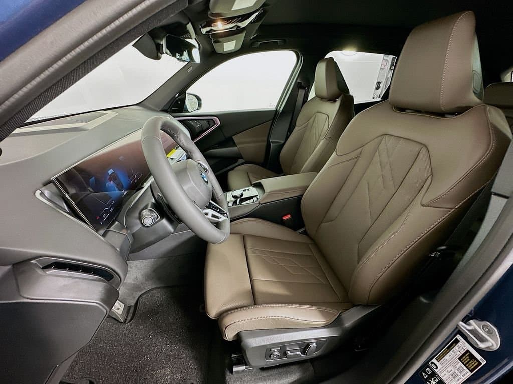 2025 BMW X3 - Image 16
