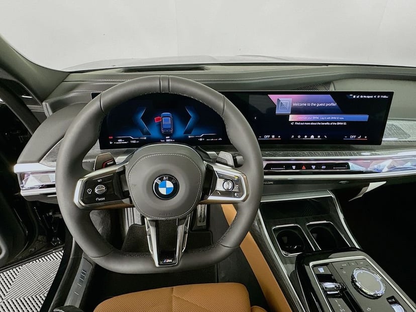 2025 BMW 7 Series - Image 10