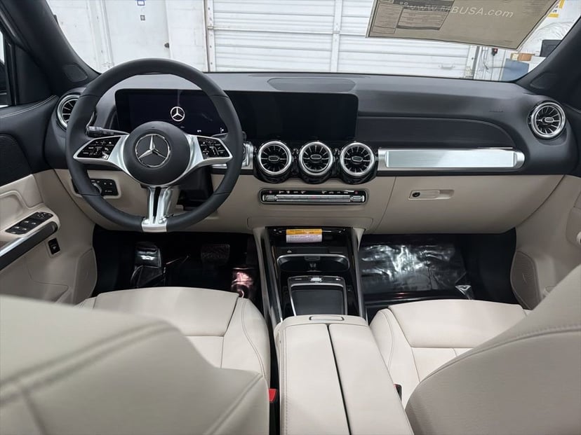 2026 Mercedes-Benz GLB - Image 57