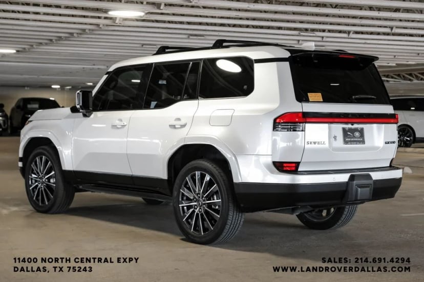 2024 Lexus GX - Image 10
