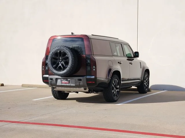 2026 Land Rover Defender 130 - Image 4