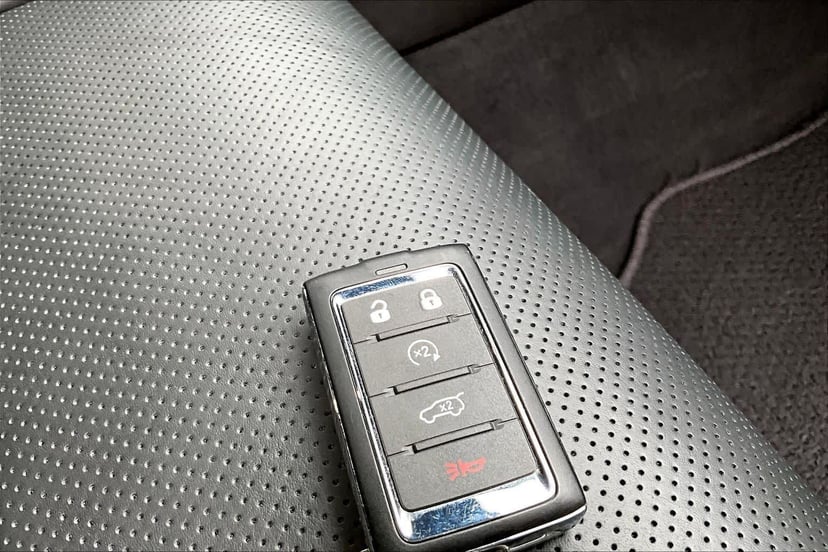 2025 Jeep Grand Cherokee L - Image 15