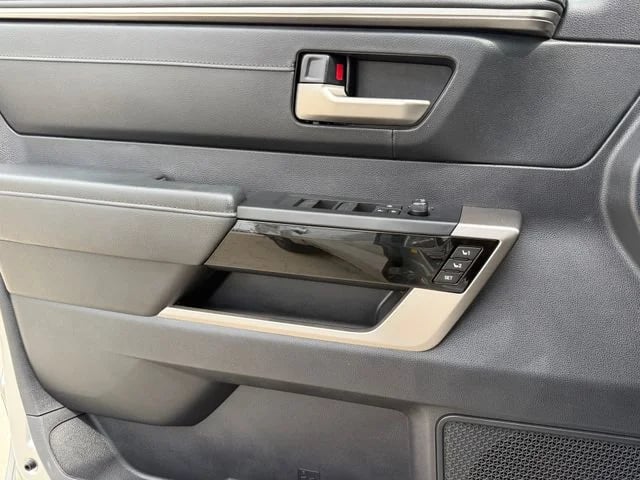 2022 Toyota Tundra - Image 24