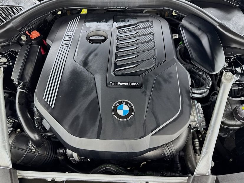 2020 BMW 5 Series - Image 41