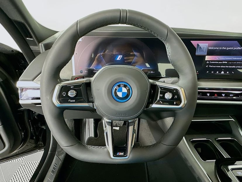 2026 BMW i7 - Image 10