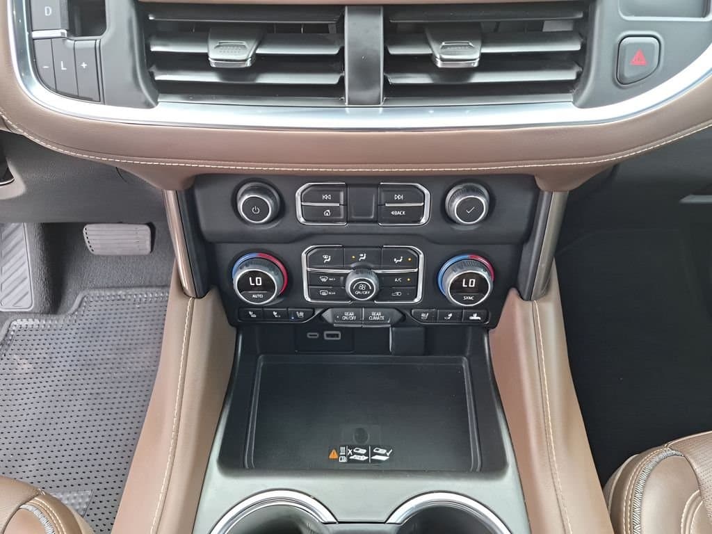 2023 Chevrolet Suburban - Image 39