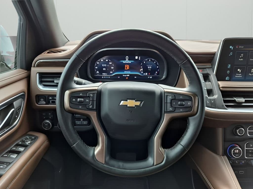 2023 Chevrolet Suburban - Image 24