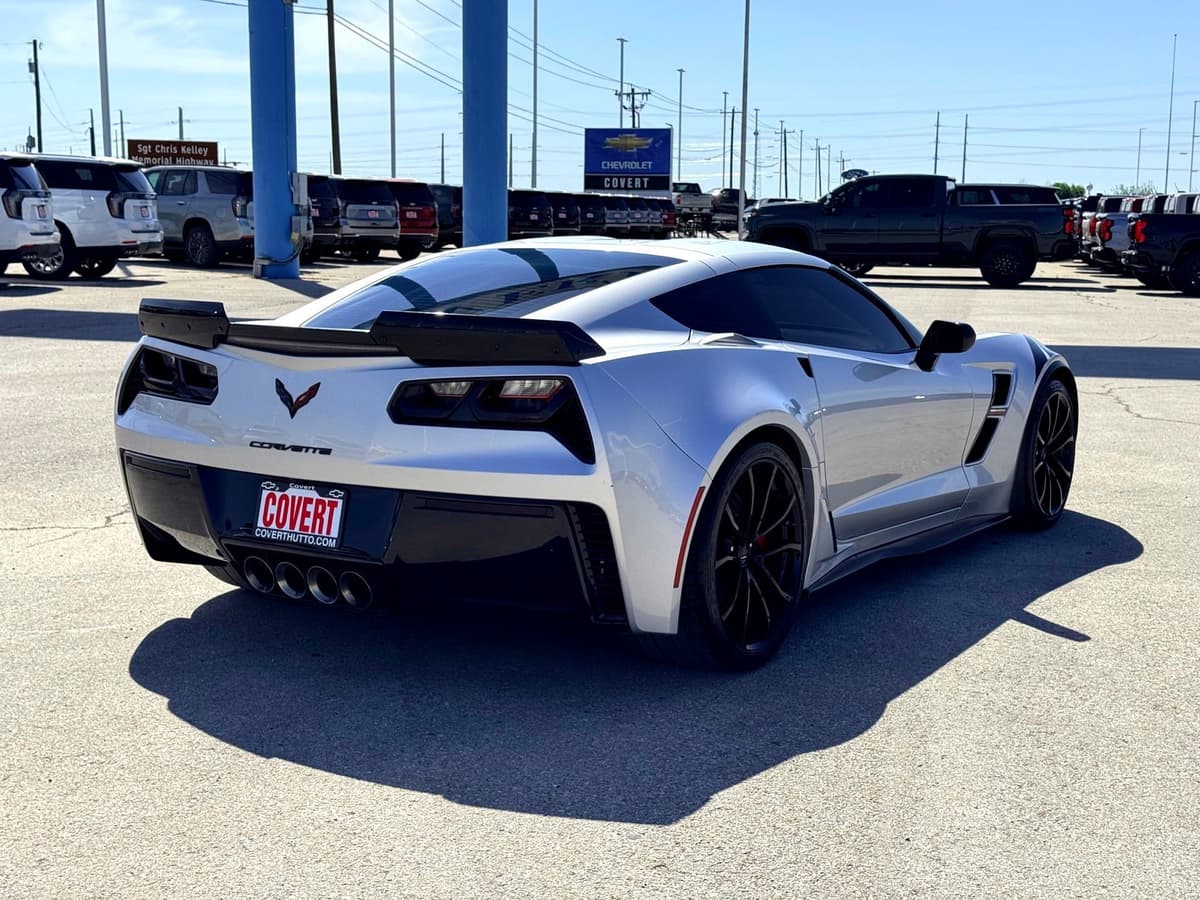 2019 Chevrolet Corvette - Image 9