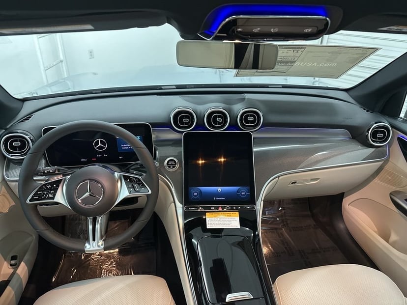 2026 Mercedes-Benz GLC - Image 20