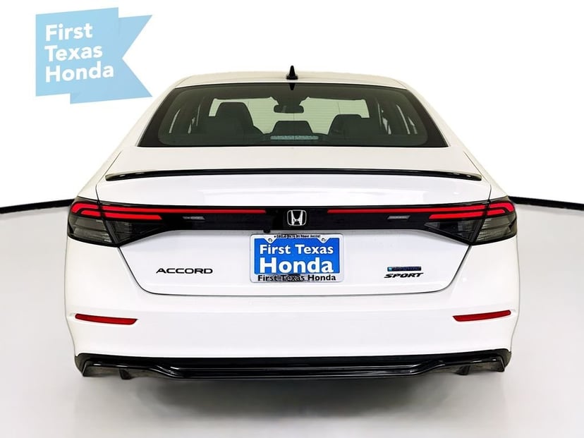 2026 Honda Accord Hybrid - Image 7