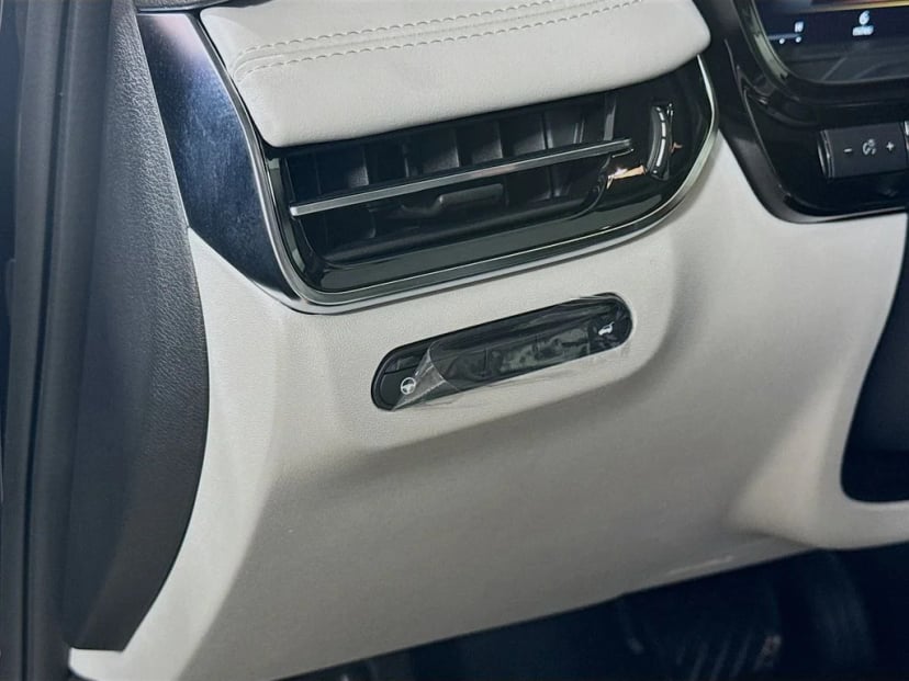 2027 INFINITI QX60 - Image 10