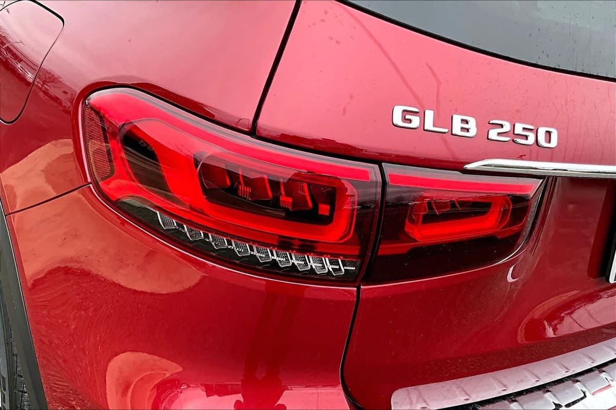 2022 Mercedes-Benz GLB 250 - Image 28