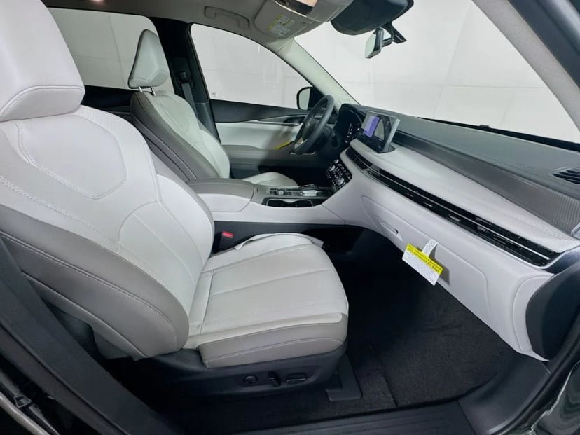 2027 INFINITI QX60 - Image 36
