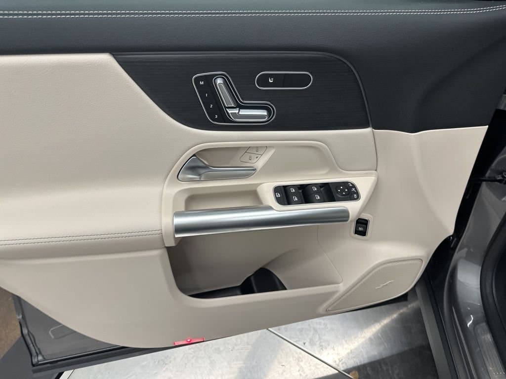 2026 MERCEDES-BENZ GLA - Image 12