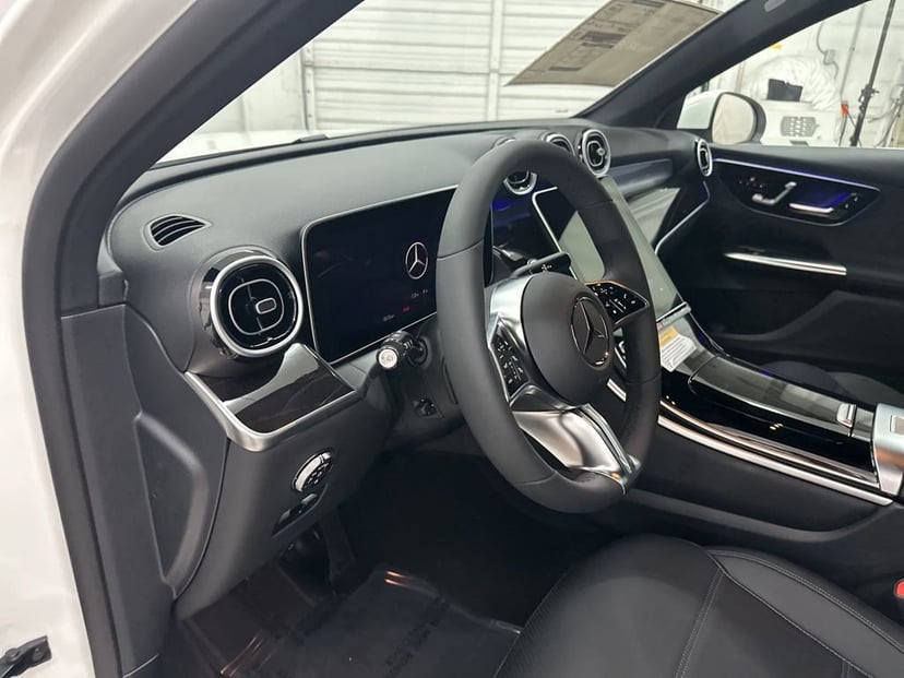 2026 Mercedes-Benz GLC - Image 9