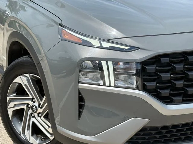 2023 Hyundai Santa Fe - Image 3