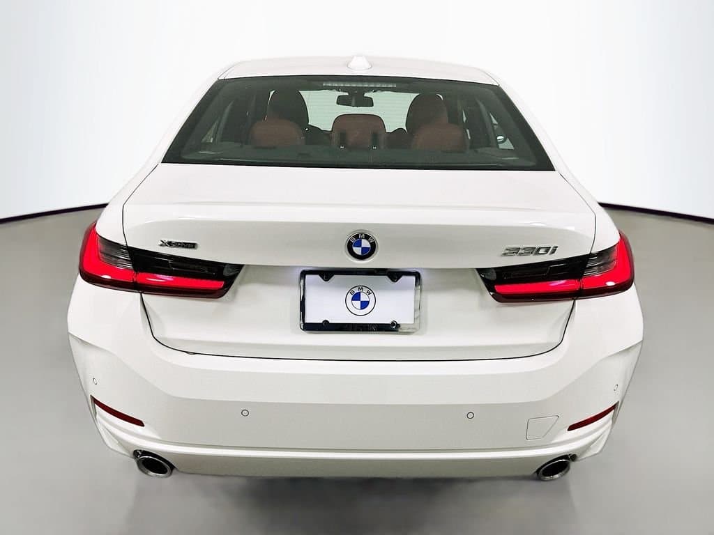 2026 BMW 3 Series - Image 6