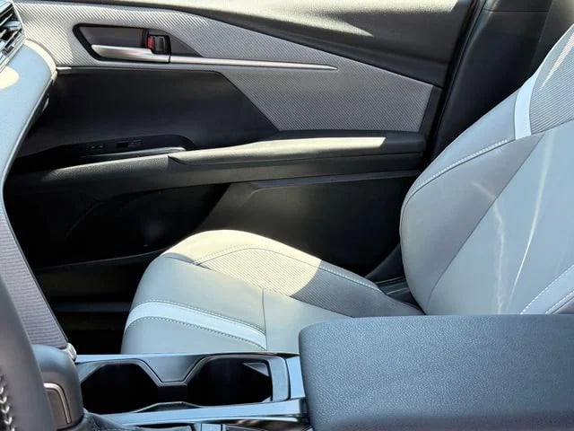 2025 Toyota Camry - Image 12