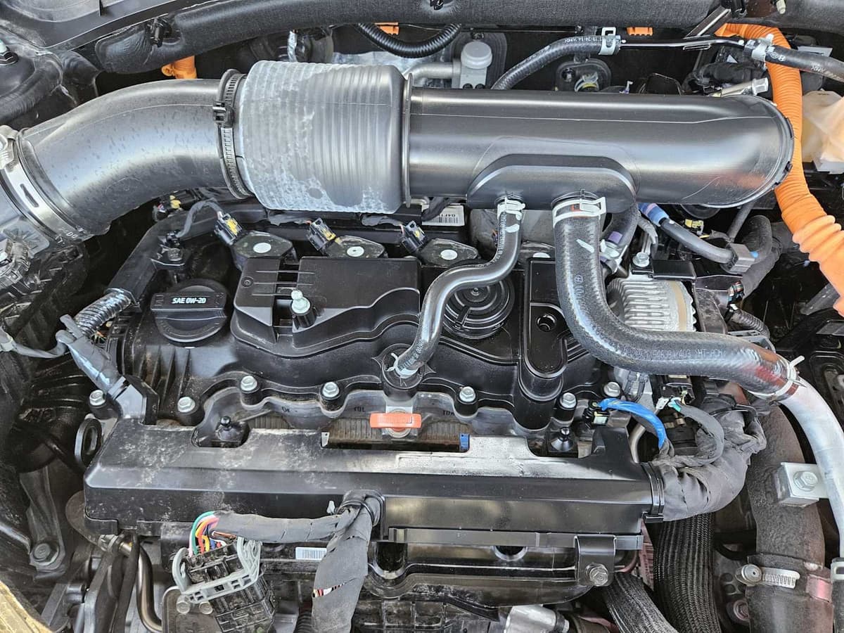 2025 Hyundai Santa Fe Hybrid - Image 30