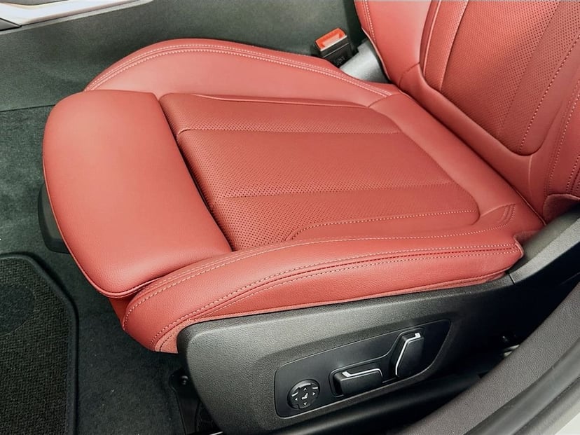 2026 BMW 3 Series - Image 21