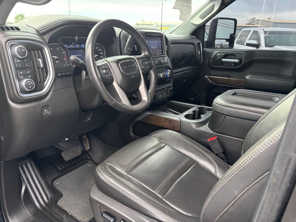 2022 GMC Sierra 2500HD - Image 7