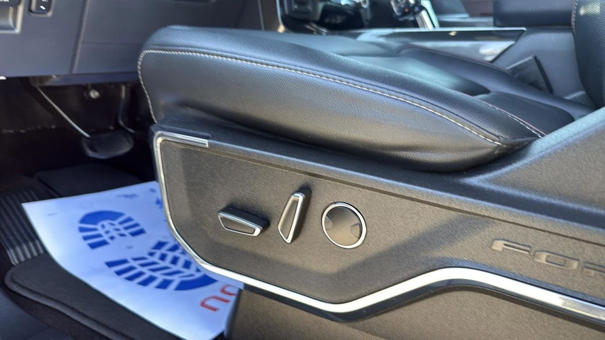 2022 Ford F-150 - Image 11