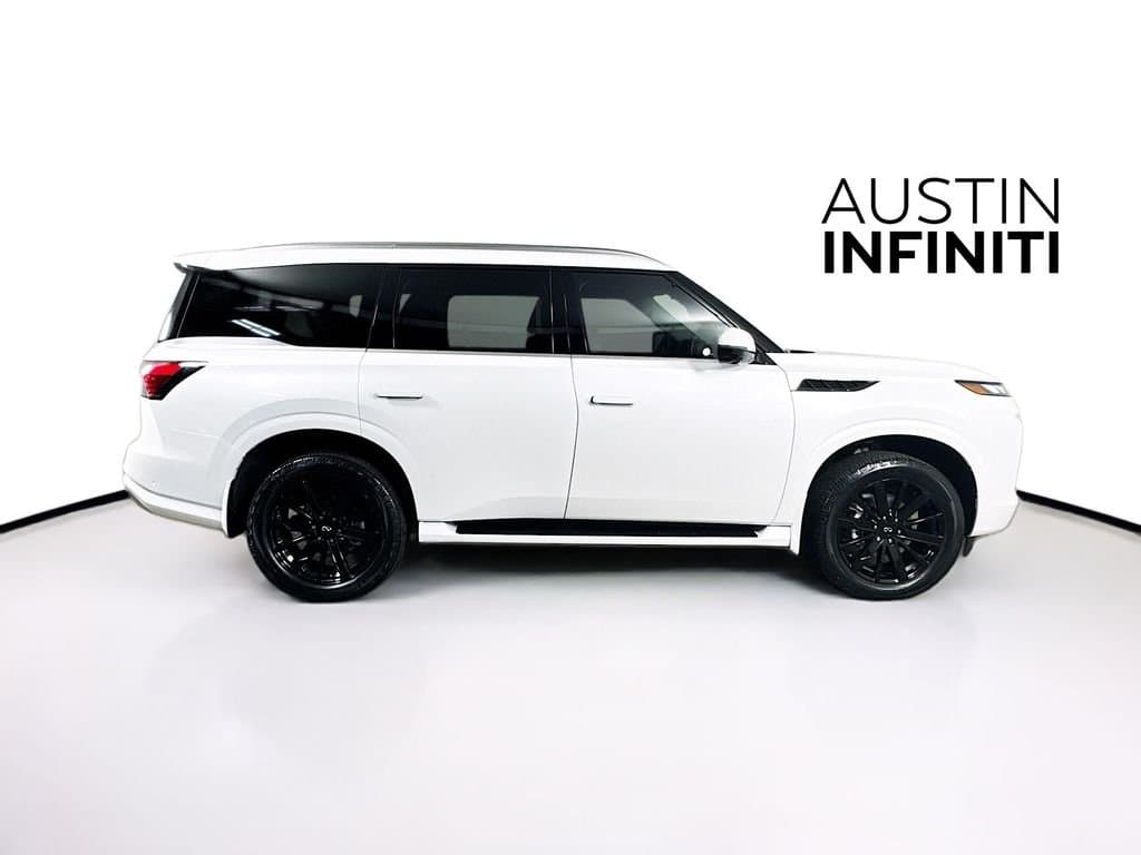 2026 INFINITI QX80 - Image 9