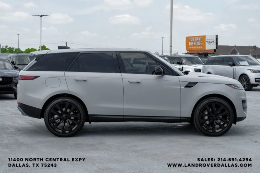 2026 Land Rover Range Rover Sport - Image 7