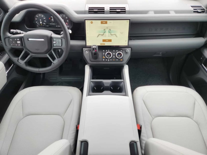 2026 LAND ROVER Defender 130 - Image 25