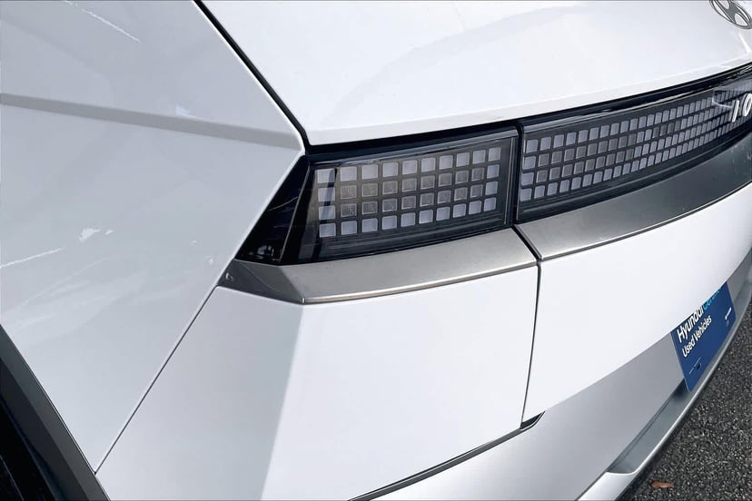 2025 Hyundai IONIQ 5 - Image 27