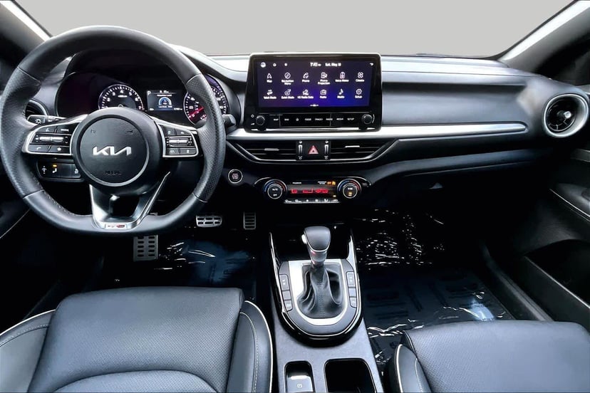 2023 Kia Forte - Image 16