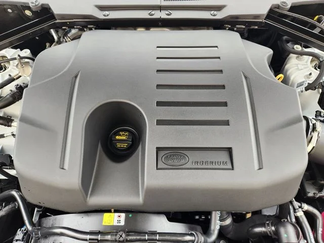2026 Land Rover Defender 110 - Image 21