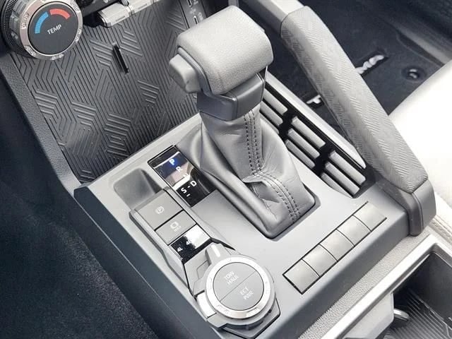 2025 Toyota Tacoma - Image 15