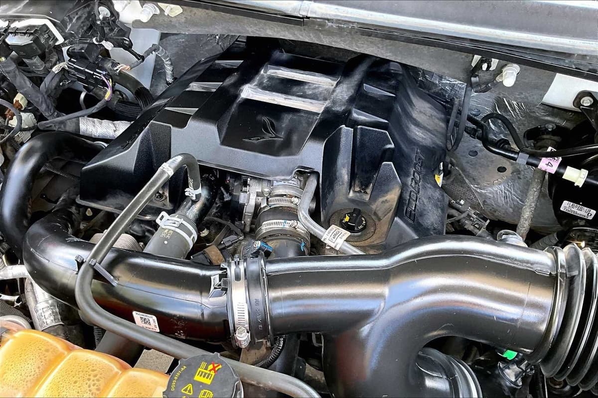 2017 Ford F-150 - Image 32