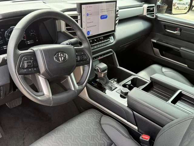 2025 Toyota Tundra - Image 10