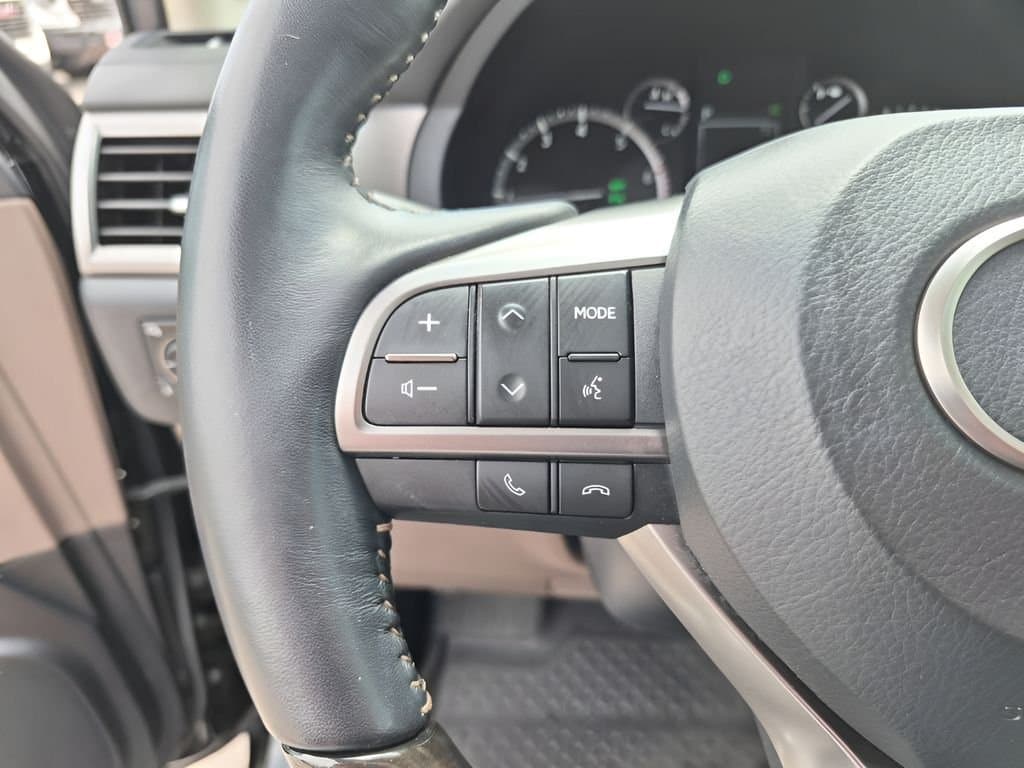 2022 Lexus GX - Image 33