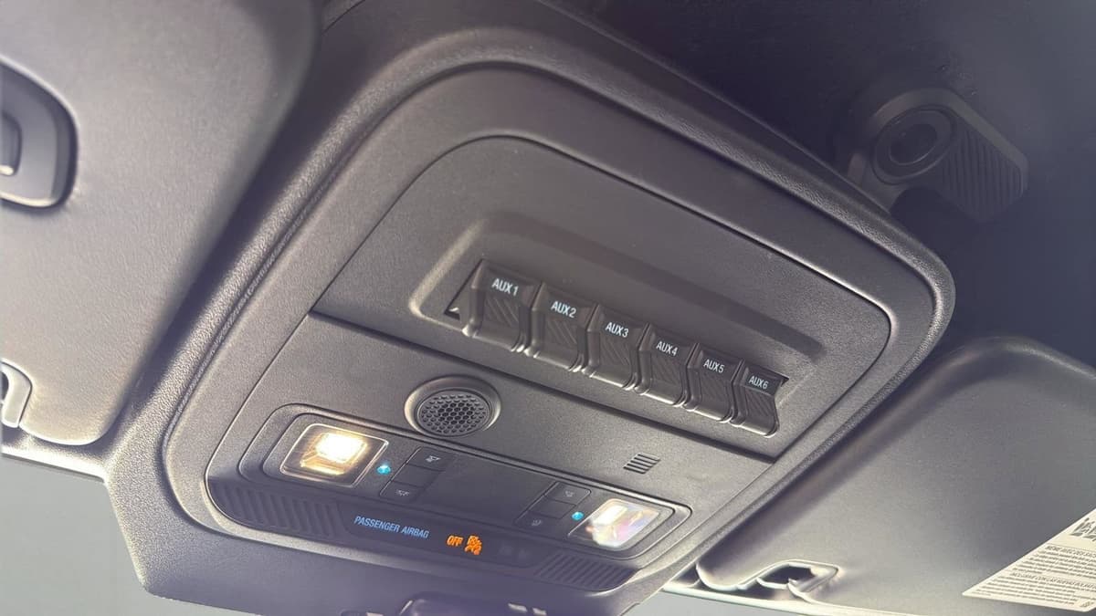 2023 Ford Bronco - Image 23