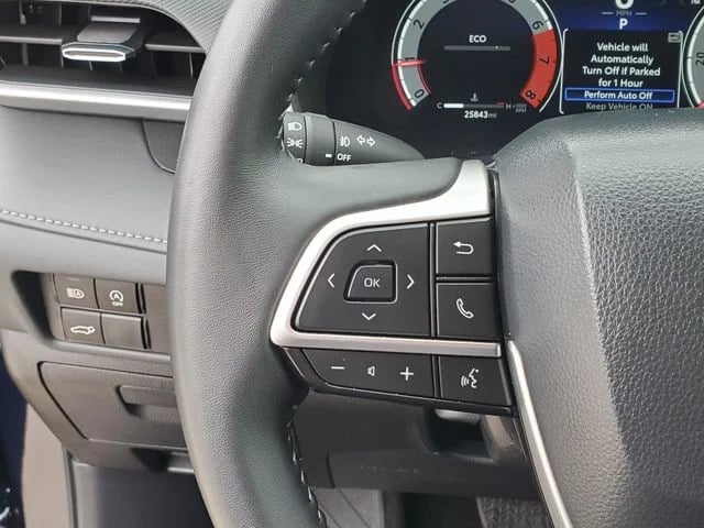 2025 Toyota Highlander - Image 14