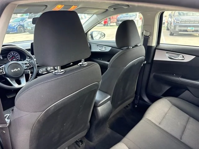 2023 Kia Forte - Image 22
