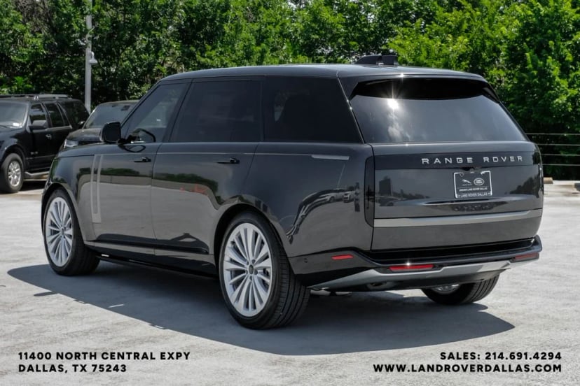 2026 Land Rover Range Rover - Image 10