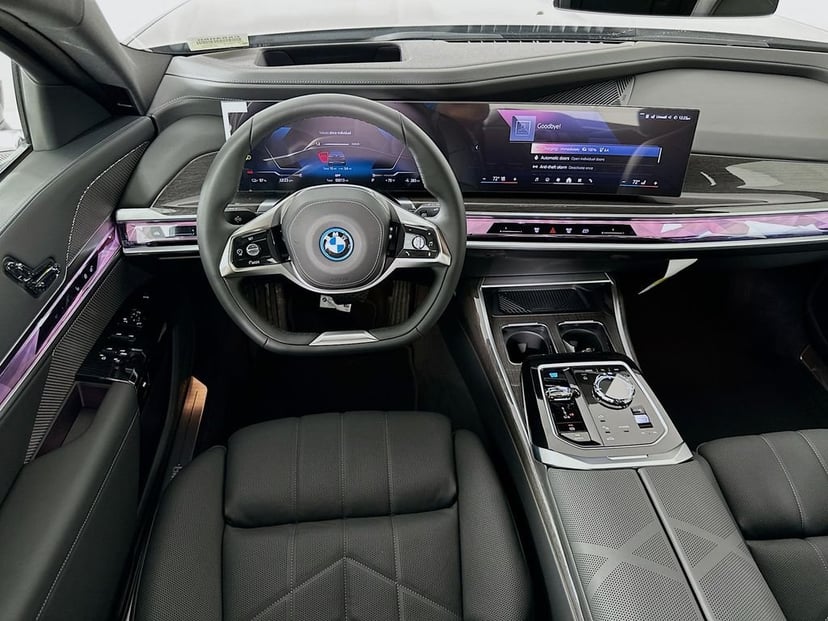 2026 BMW i7 - Image 19