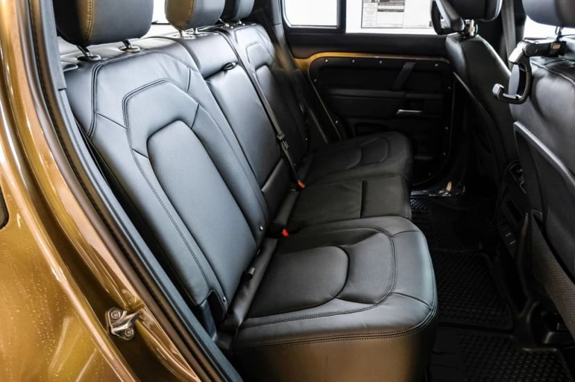 2026 Land Rover Defender 110 - Image 33