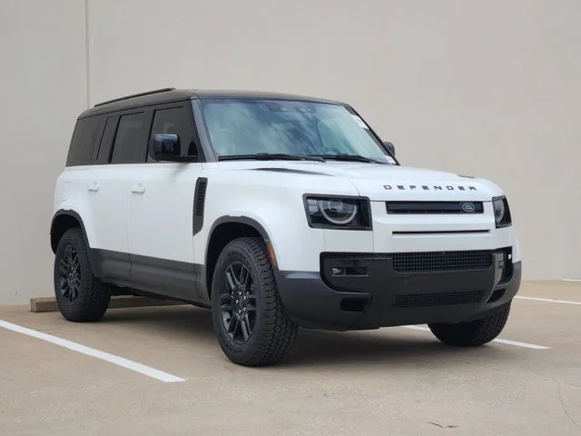 2026 Land Rover Defender 110 - Image 2