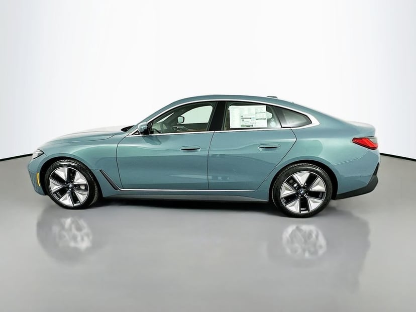 2026 BMW i4 - Image 8