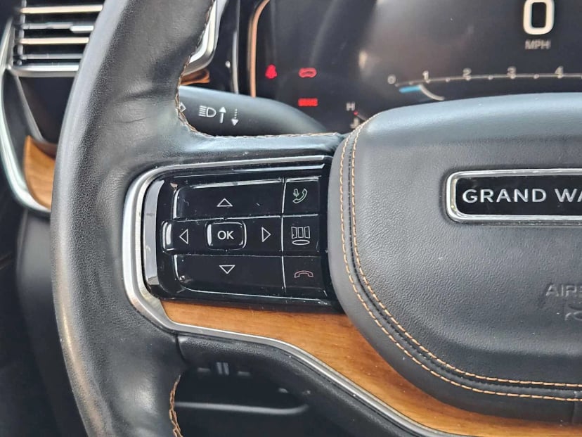 2022 Jeep Grand Wagoneer - Image 26