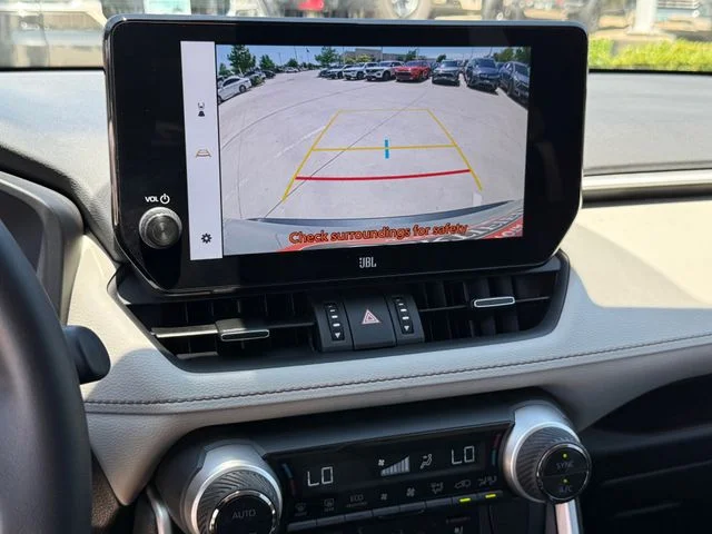 2023 Toyota RAV4 Hybrid - Image 14
