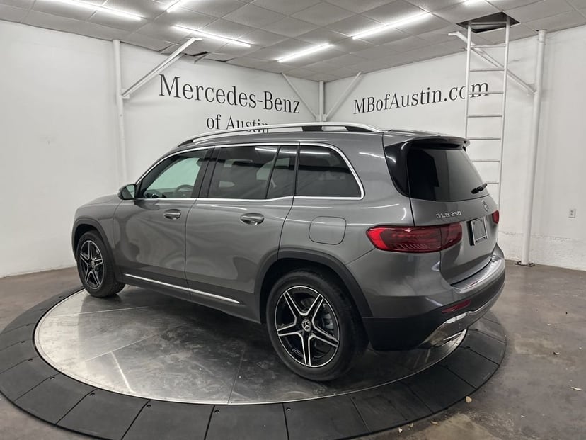 2026 Mercedes-Benz GLB - Image 5