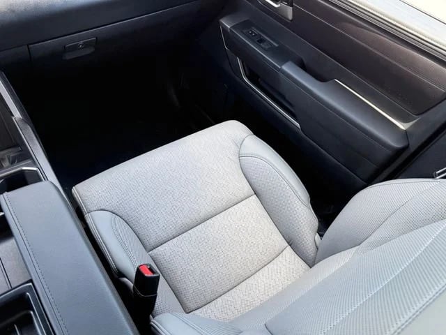2025 Toyota Tundra - Image 22