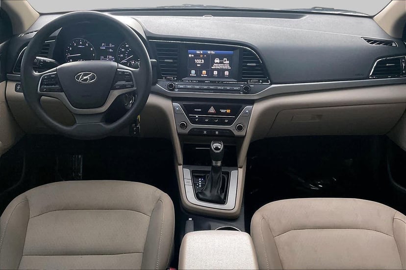 2017 Hyundai Elantra - Image 16